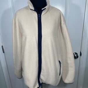 Carolyn Taylor Navy and Cream Fleece Jacket Medium  CB-50